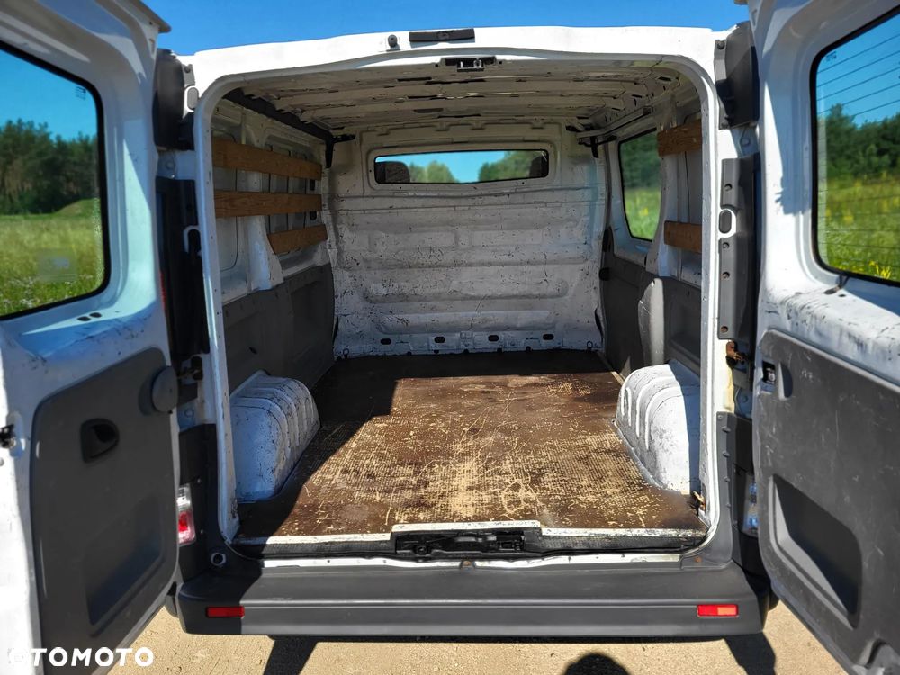 Opel Vivaro - 11
