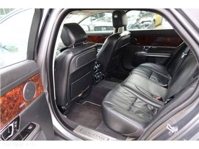 Jaguar XJ 3.0 T LWB AWD Portfolio - 17