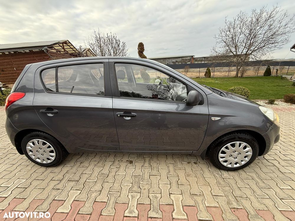 Hyundai i20 1.2 Economy - 10