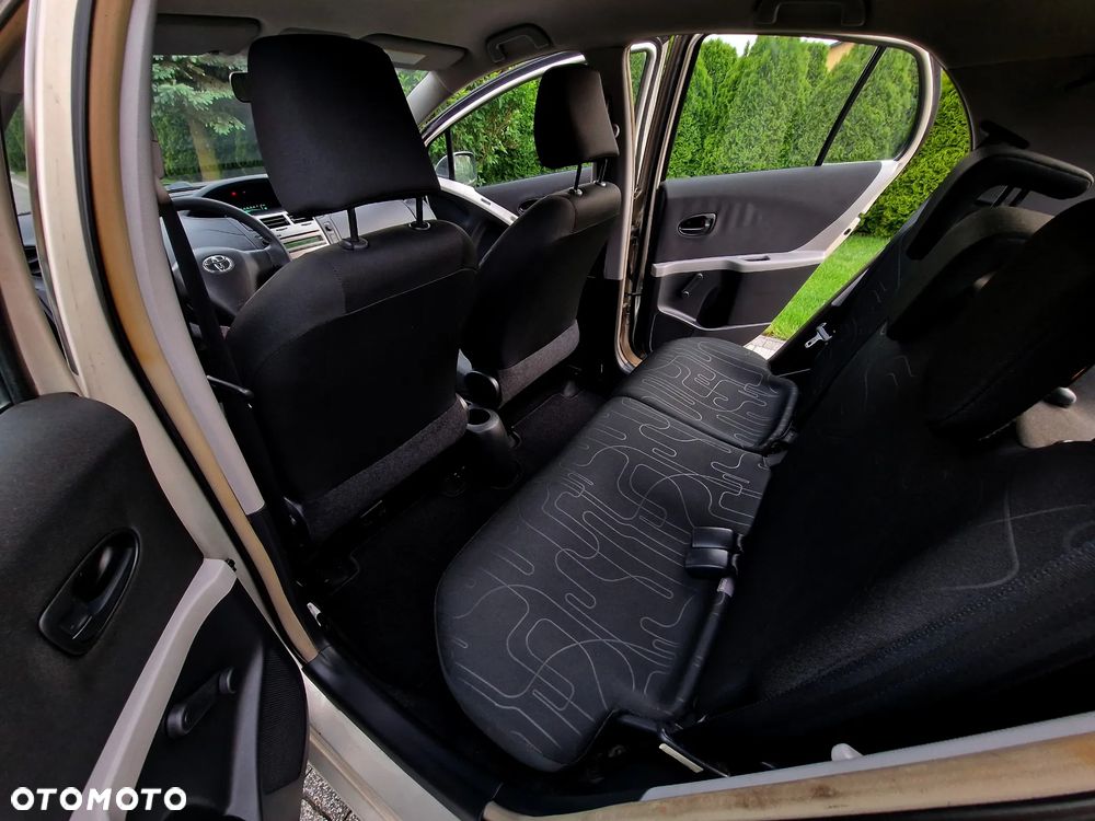 Toyota Yaris 1.33 Sol - 17