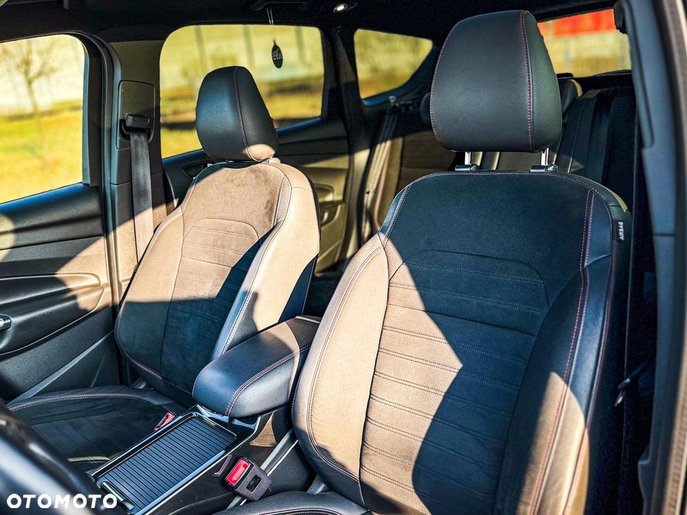 Ford Kuga 2.0 TDCi 4x4 ST-Line - 22