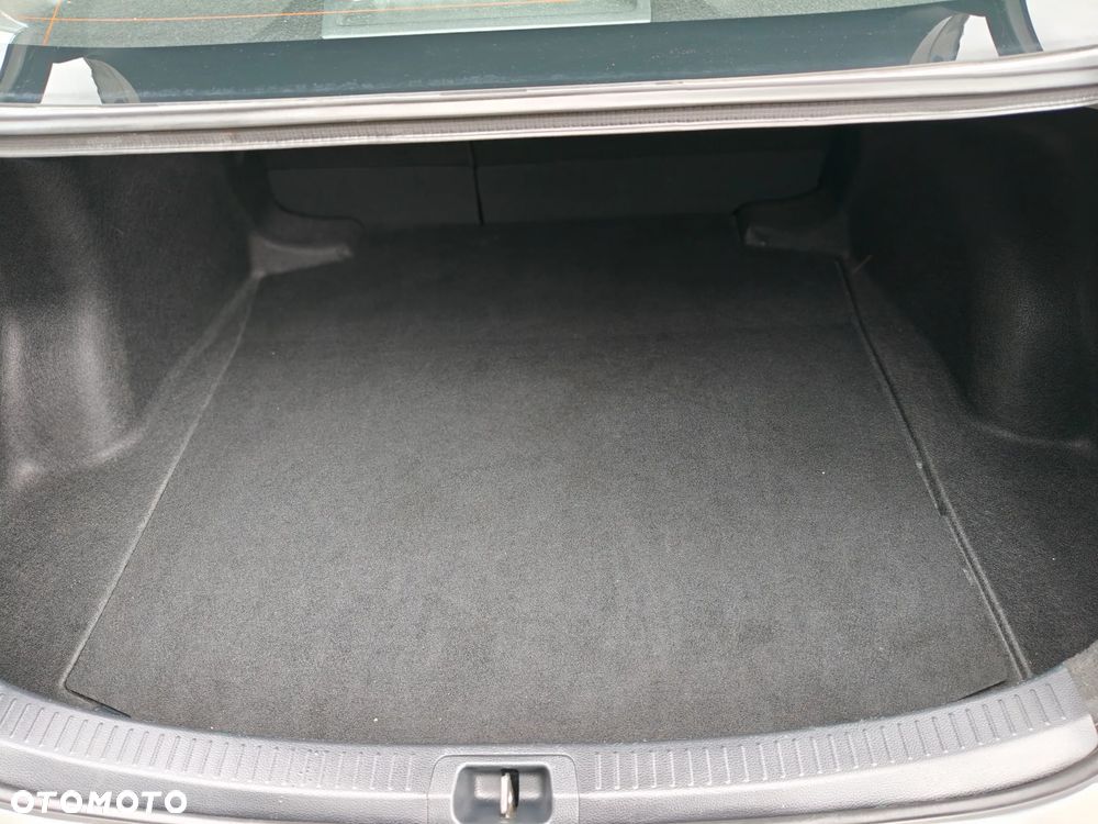 Toyota Corolla 1.6 Comfort - 8