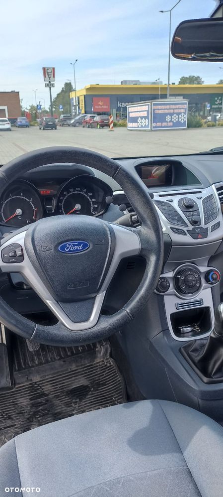 Ford Fiesta 1.25 Champions Edition - 8