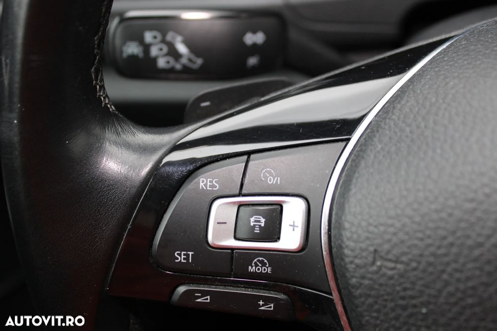 Volkswagen T-ROC 2.0 TDI 4Mot DSG Style - 16