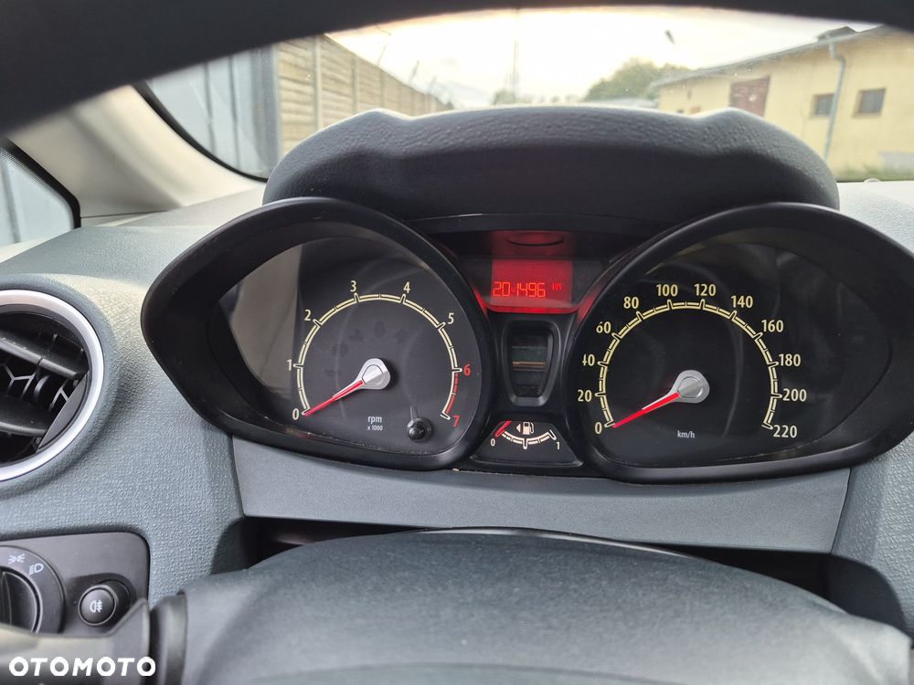 Ford Fiesta - 8