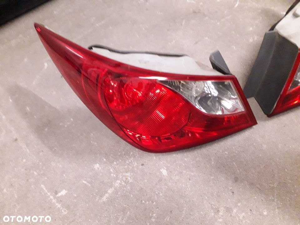 Hyundai Sonata lampy tył prawa lewa - 2