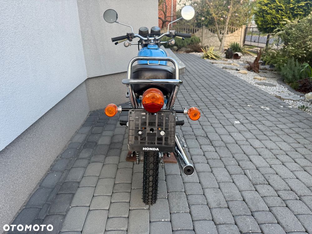 Honda CB - 11