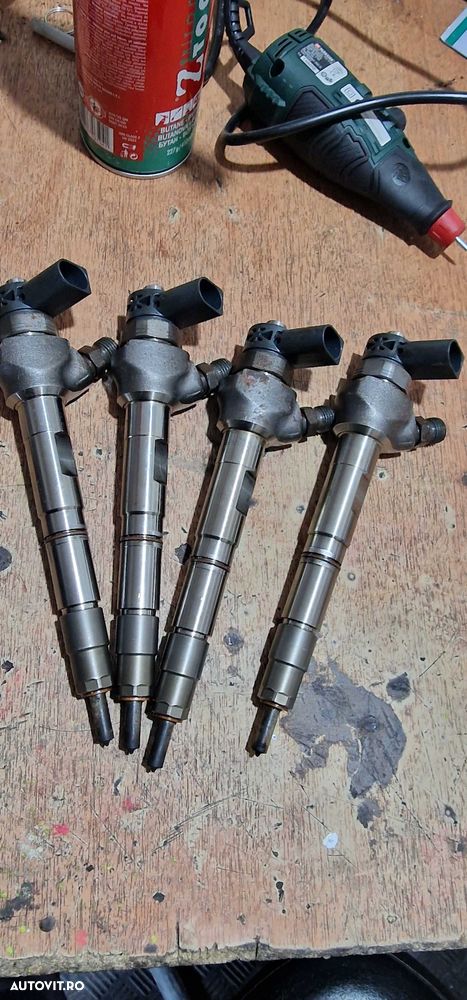 Injectoare Skoda 2.0TDI 184CP CUNA cod 04L130277AE - 2