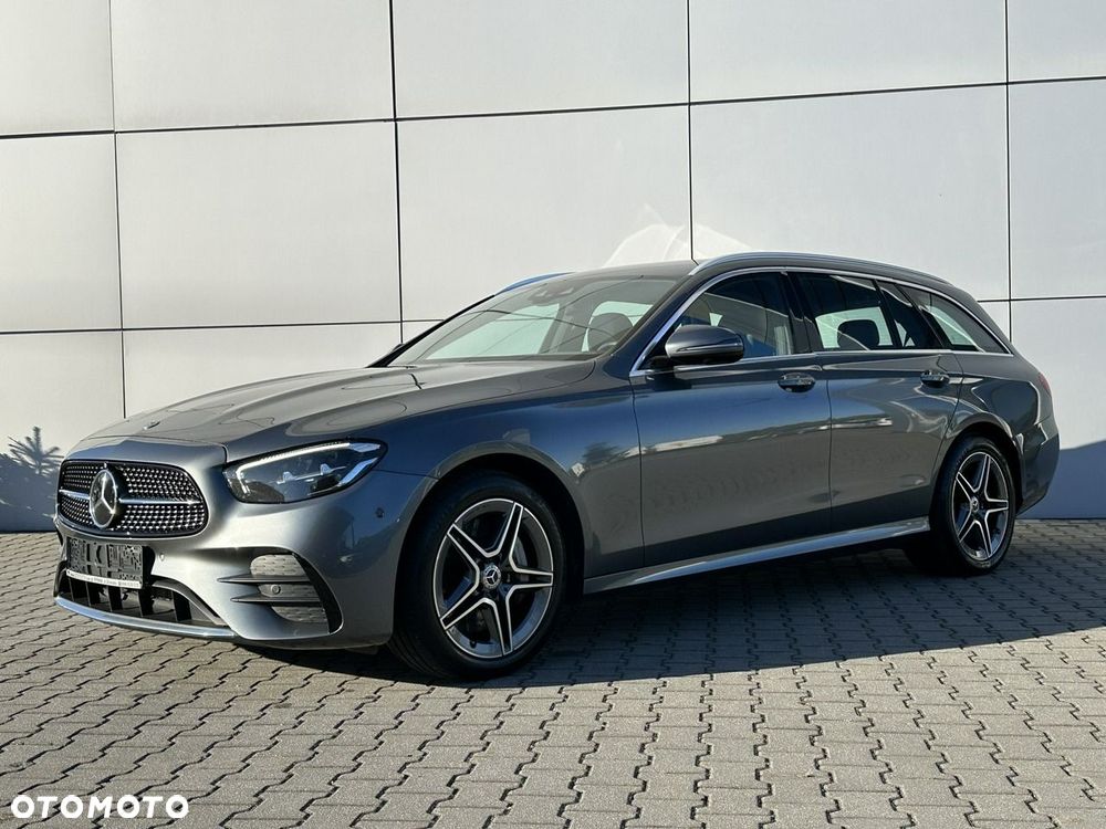 Mercedes-Benz Klasa E 300 de AMG - 3