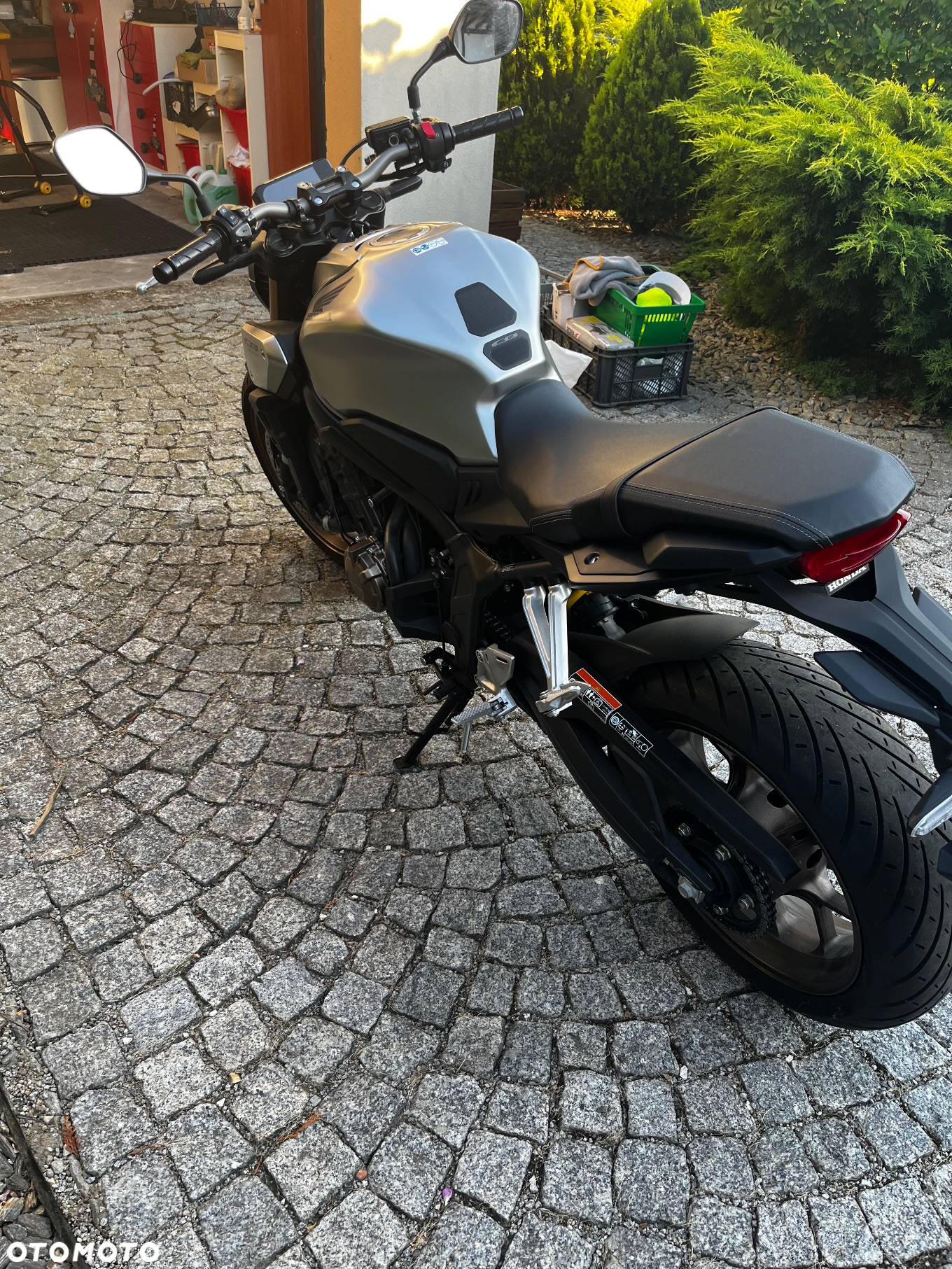 Honda CB - 2