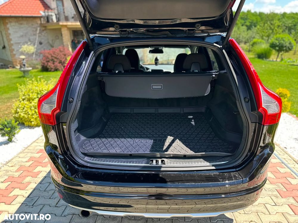 Volvo XC 60 D3 Start-Stop Momentum - 28