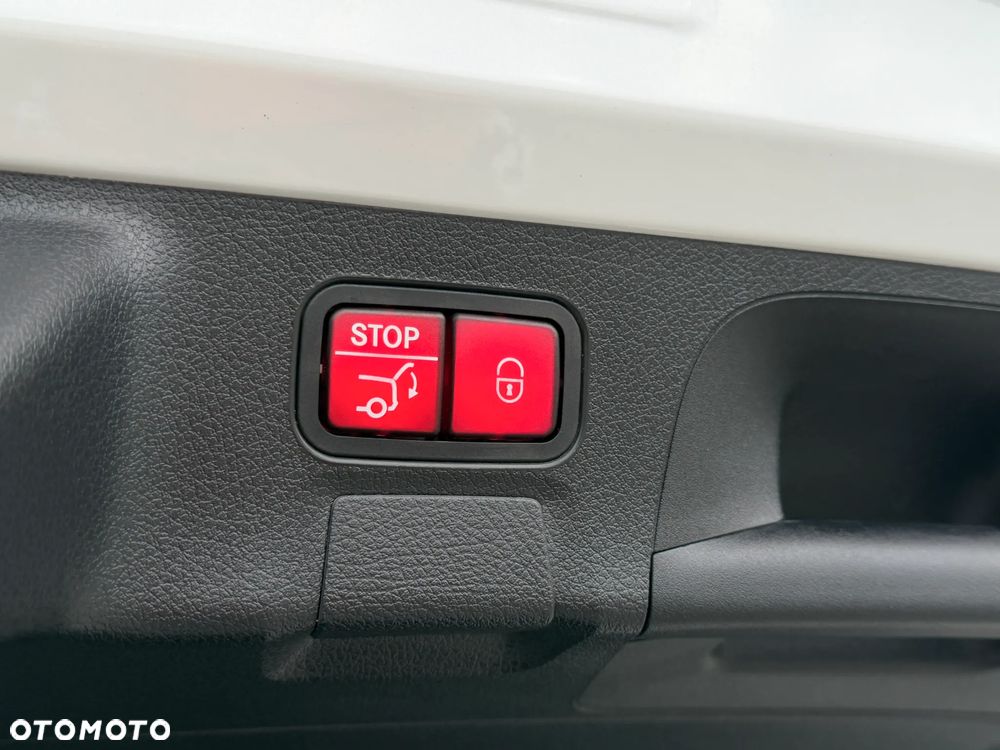 Mercedes-Benz CLA 250 4-Matic AMG Line 7G-DCT - 33