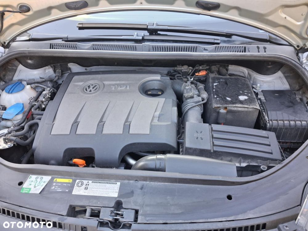 Volkswagen Golf Plus 1.6 TDI Comfortline - 6
