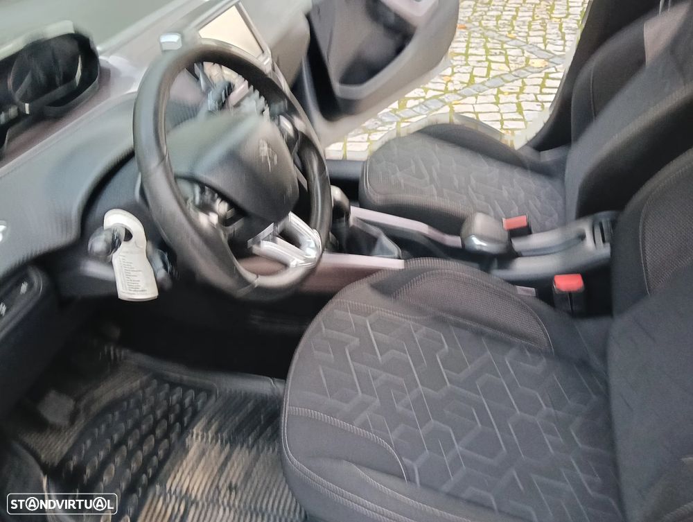 Peugeot 2008 1.4 HDi Active - 15