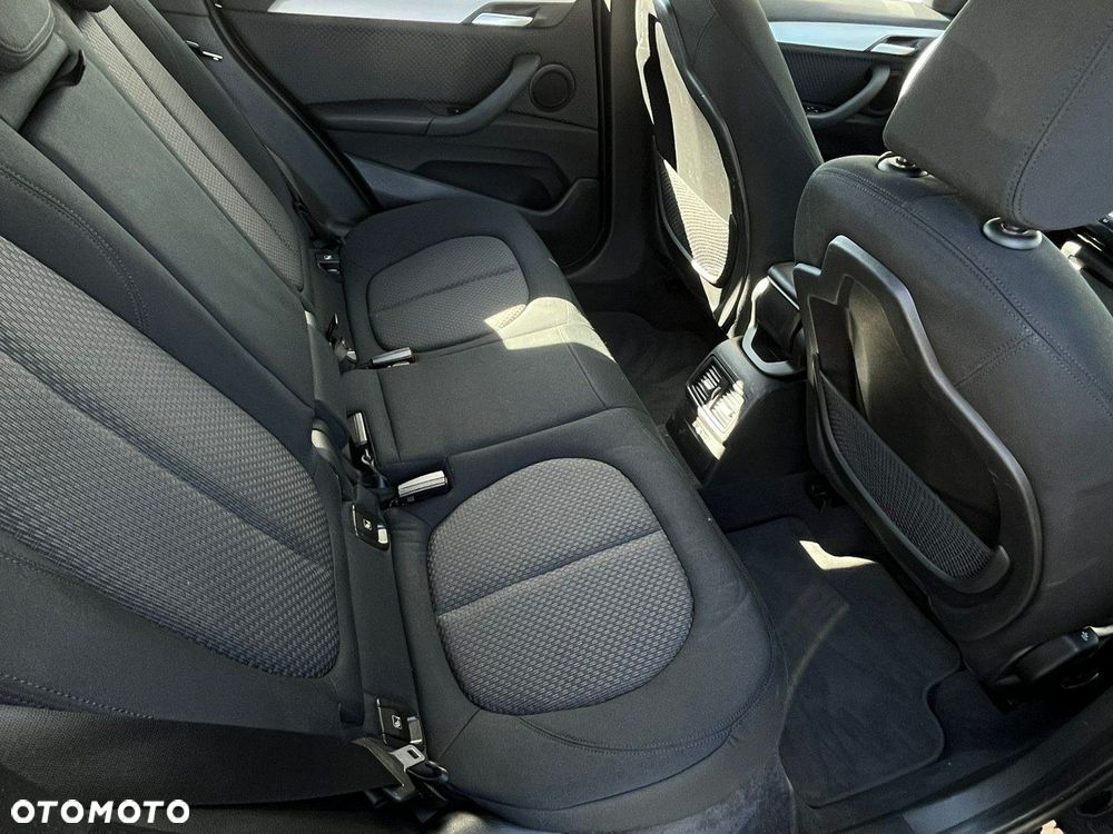 BMW X1 xDrive25e Advantage - 16