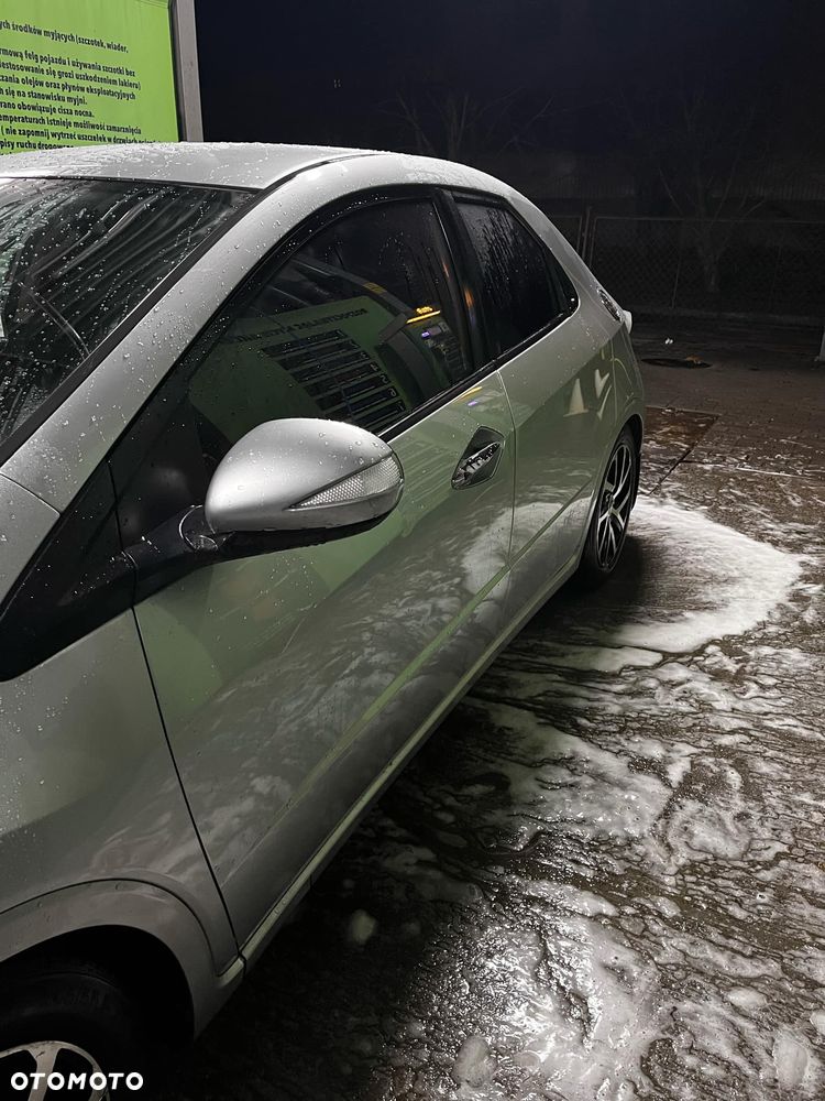 Honda Civic 1.4 i-VTEC - 2