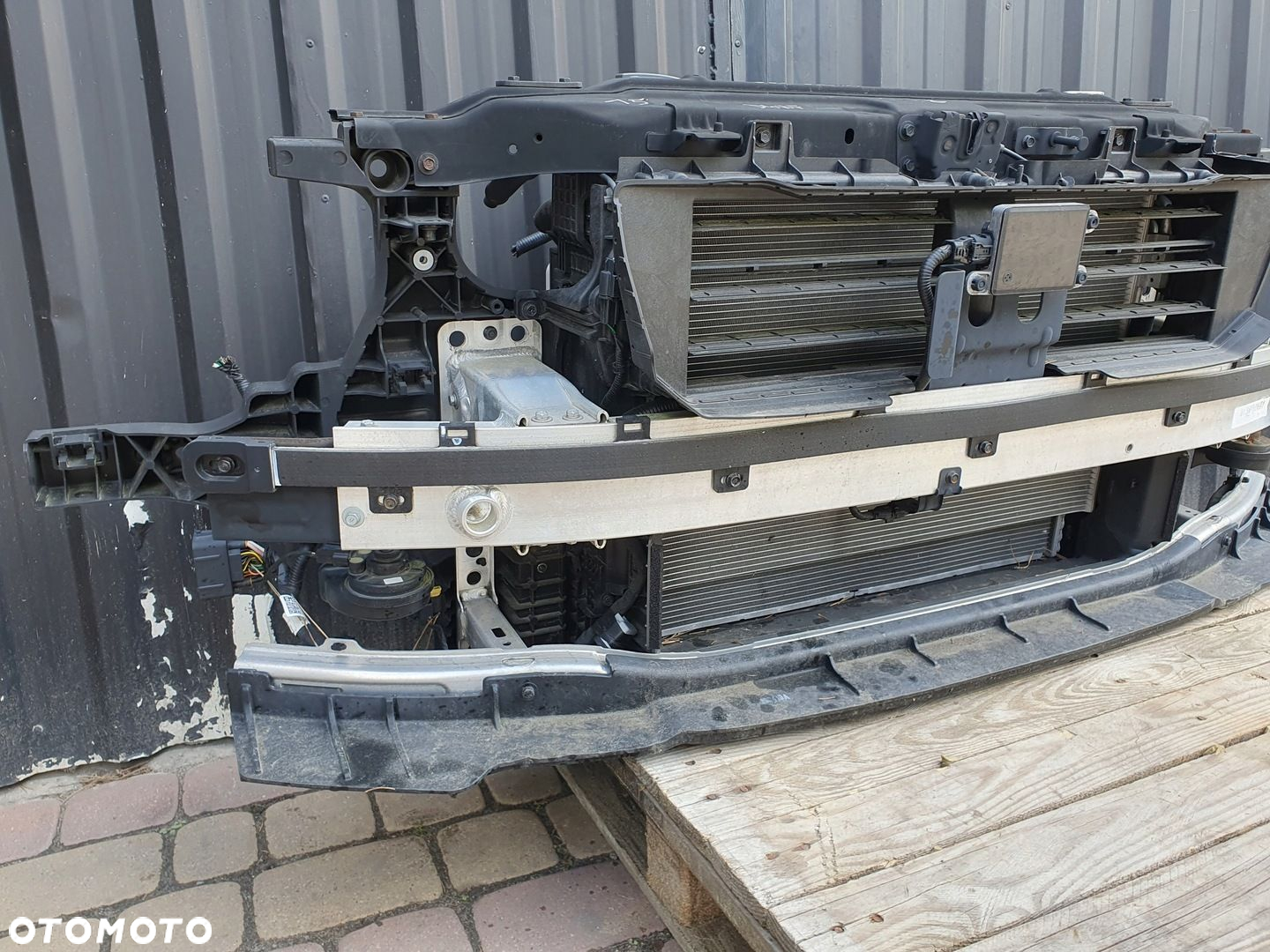 HYUNDAI GENESIS PAS PRZEDNI CHŁODNICE G80 2.2 CRDI - 3