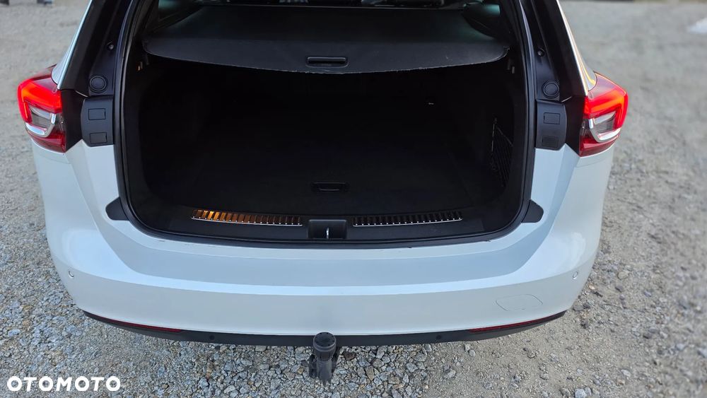 Opel Insignia - 15