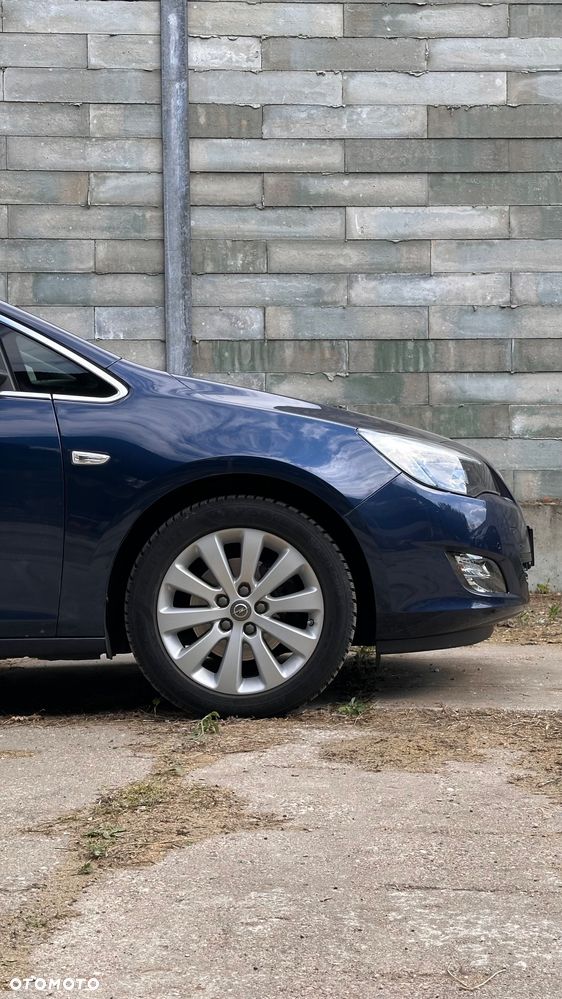 Opel Astra 1.6 Turbo Edition - 19