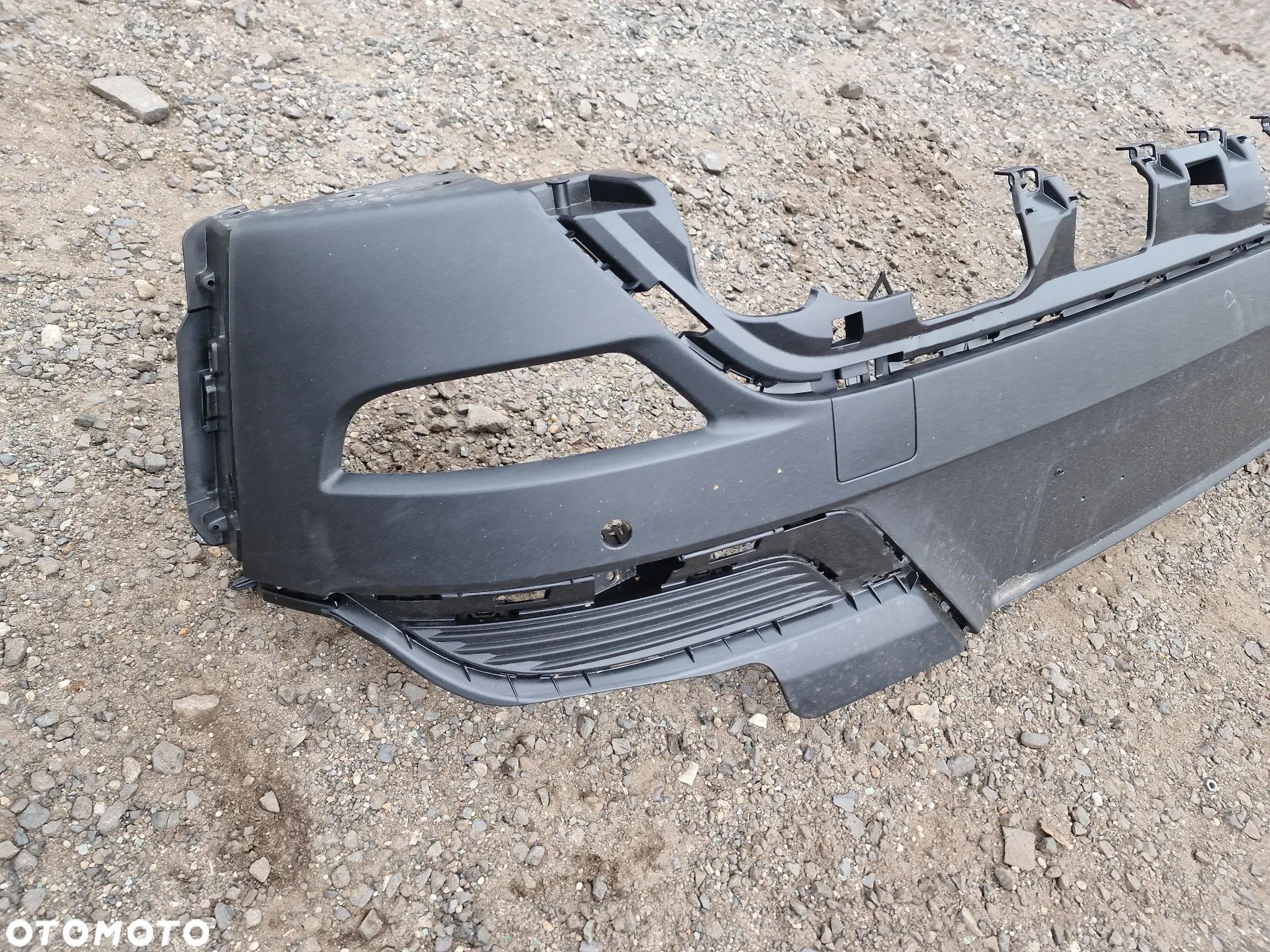 Zderzak  tył  Renault  captur  II  struktura - 1