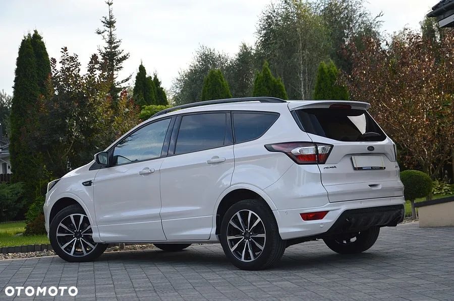 Ford Kuga 1.5 EcoBoost 2x4 ST-Line - 12
