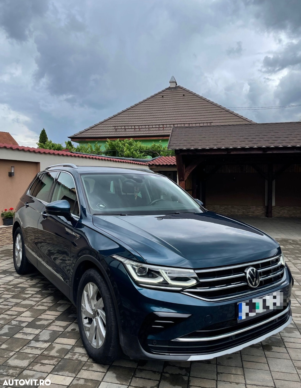 Volkswagen Tiguan 2.0 TDI DSG Elegance - 2