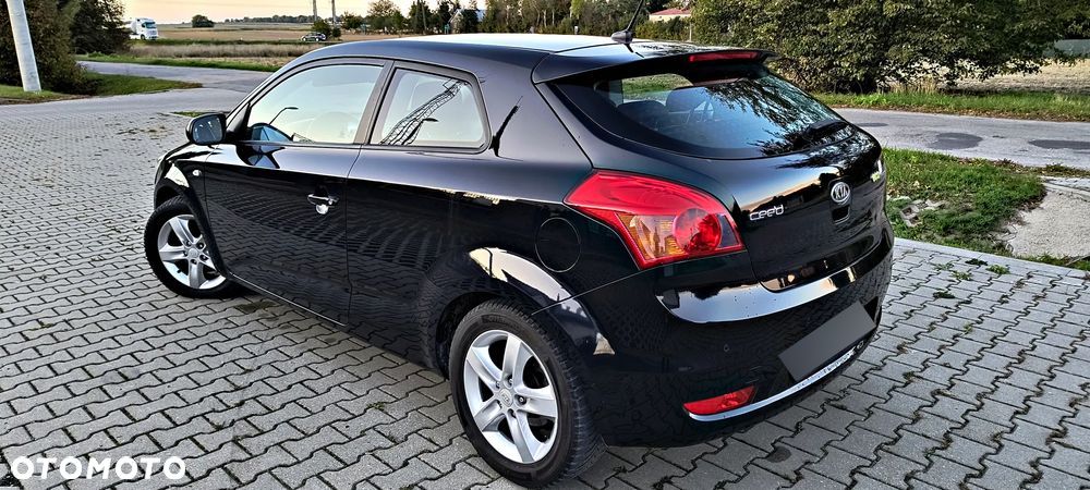 Kia Ceed Cee'd 1.6 Crdi S Euro2012 - 19