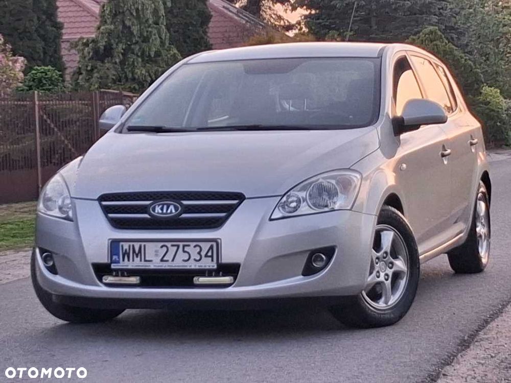 Kia Ceed - 6
