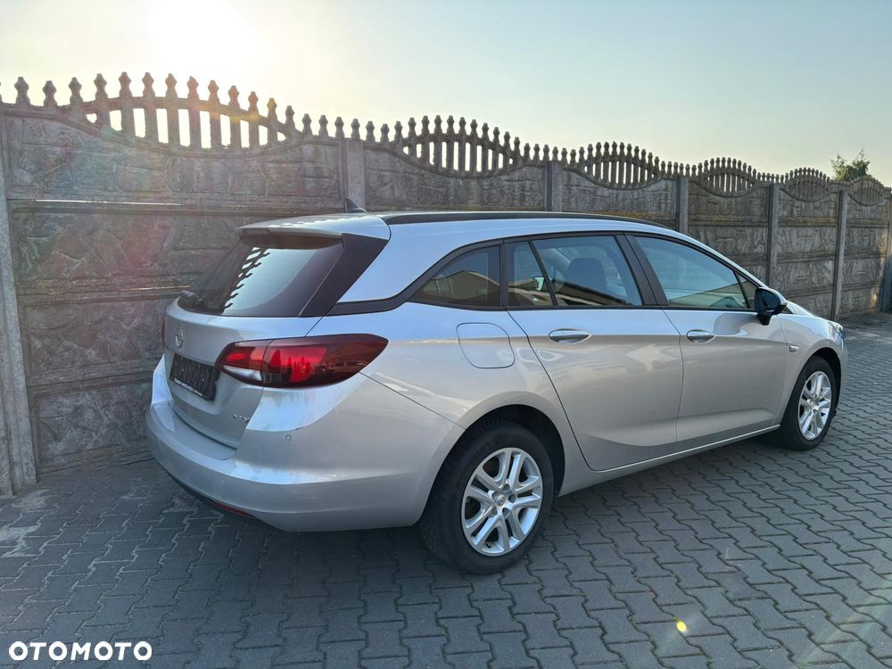 Opel Astra - 2