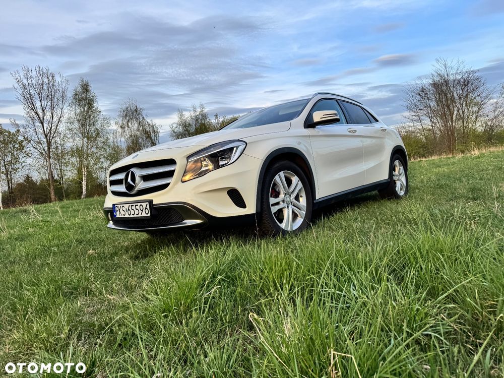 Mercedes-Benz GLA 200 7G-DCT SCORE - 2