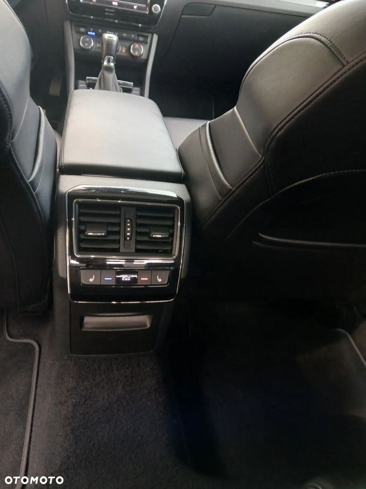 Skoda Superb 2.0 TDI DSG L&K - 14