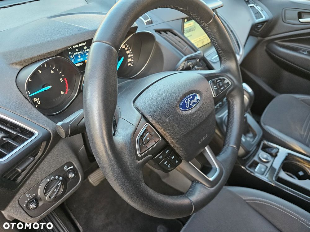 Ford Kuga - 28