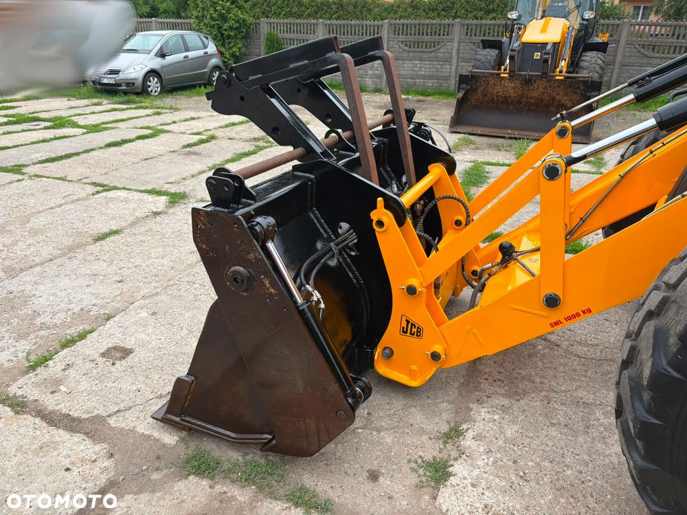 JCB 4CX - 22