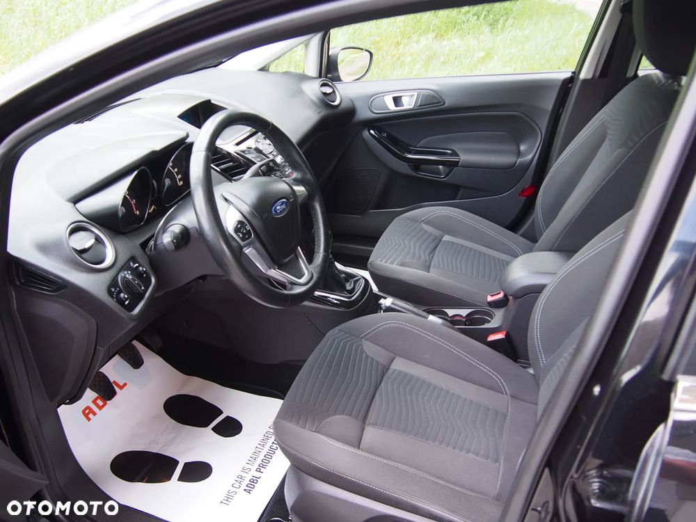 Ford Fiesta 1.0 EcoBoost STart-Stop Titanium - 19