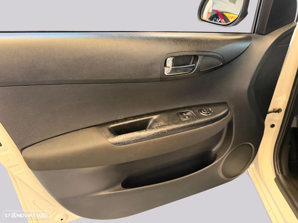 Hyundai i20 - 12