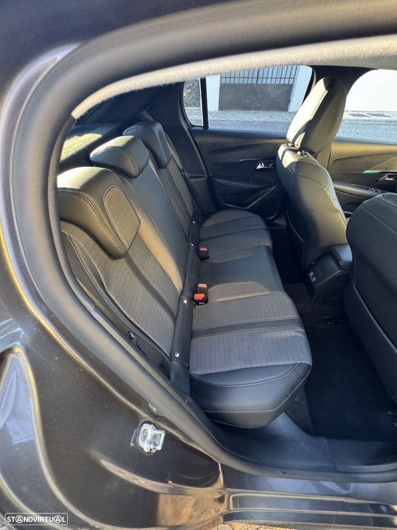 Peugeot 208 1.2 PureTech Allure Pack EAT8 - 9