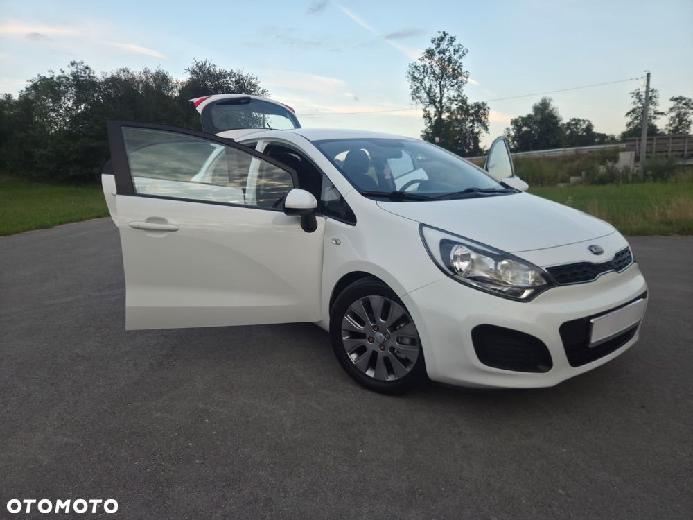 Kia Rio 1.2 Attract - 22