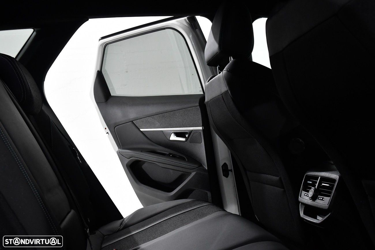Peugeot 3008 1.2 PureTech Allure Pack EAT8 - 16
