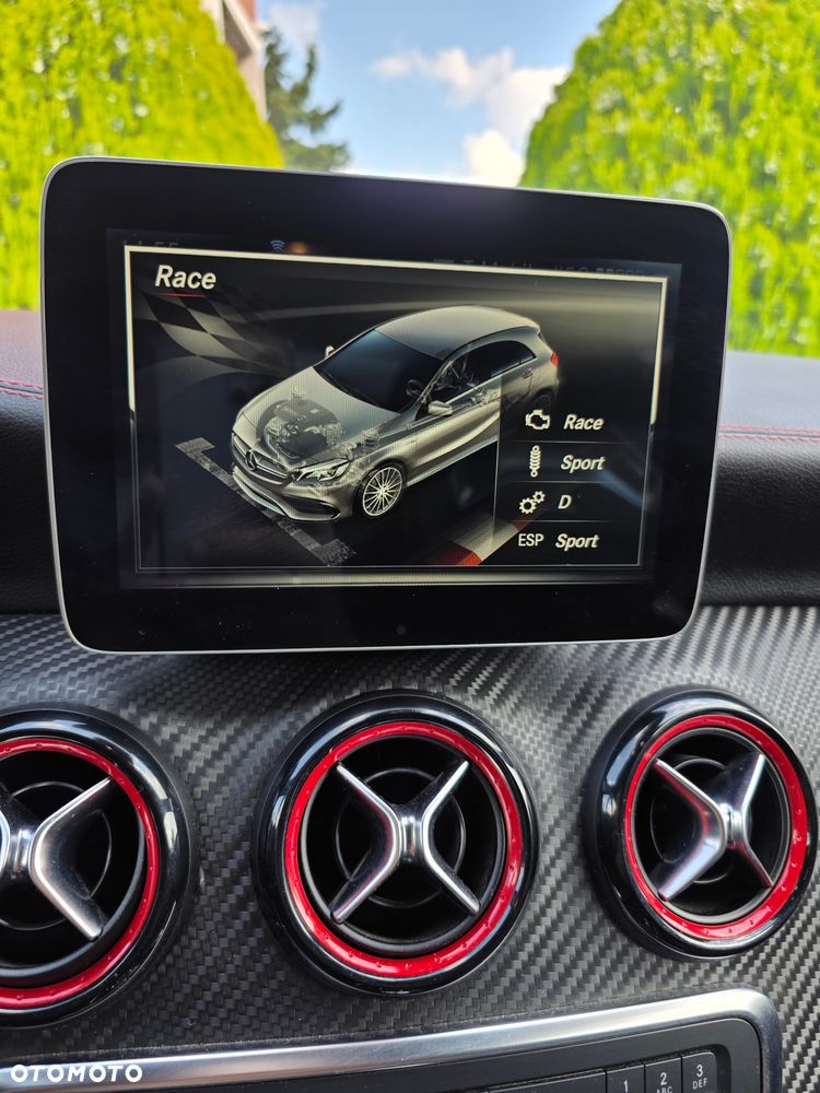 Mercedes-Benz Klasa A AMG 45 4Matic AMG Speedshift 7G-DCT - 18