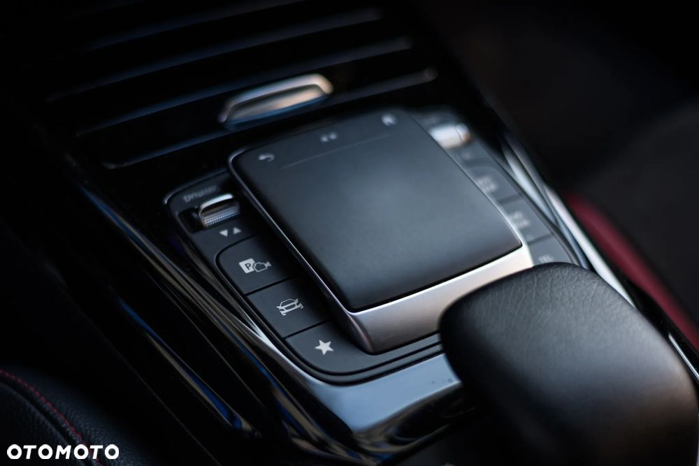 Mercedes-Benz CLA - 22