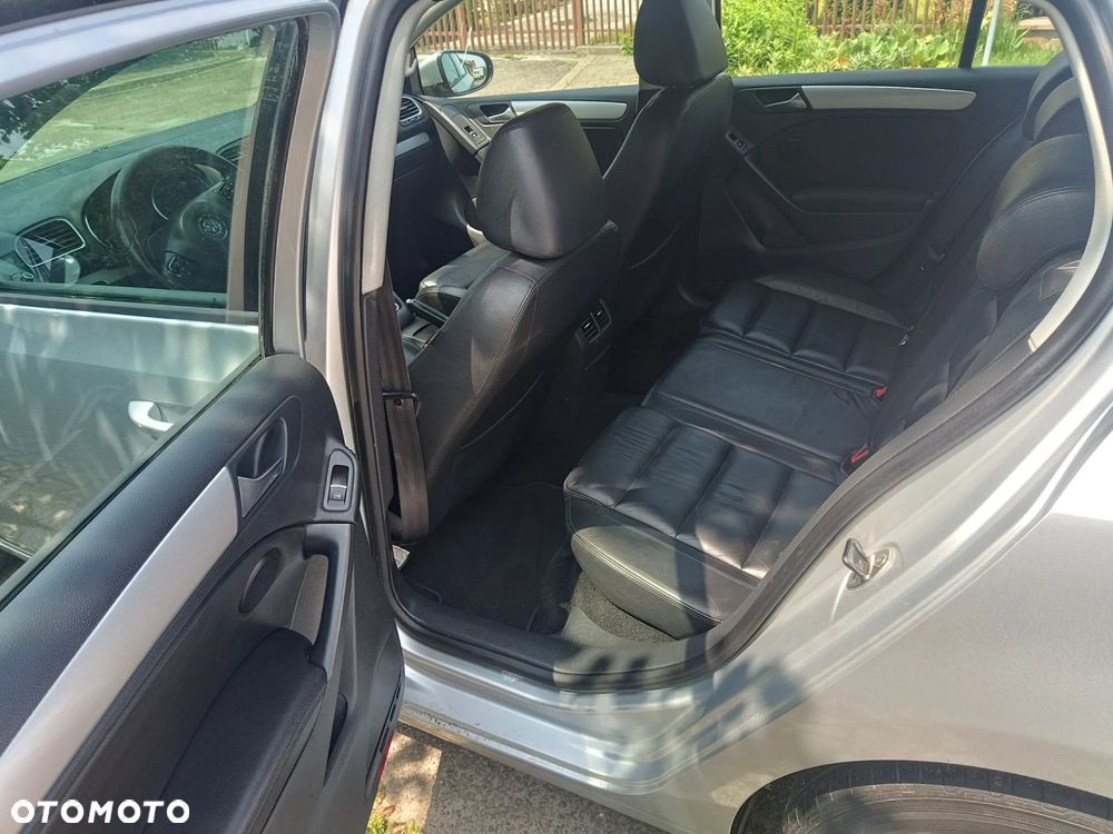 Volkswagen Golf 2.0 TDI DPF Highline - 14