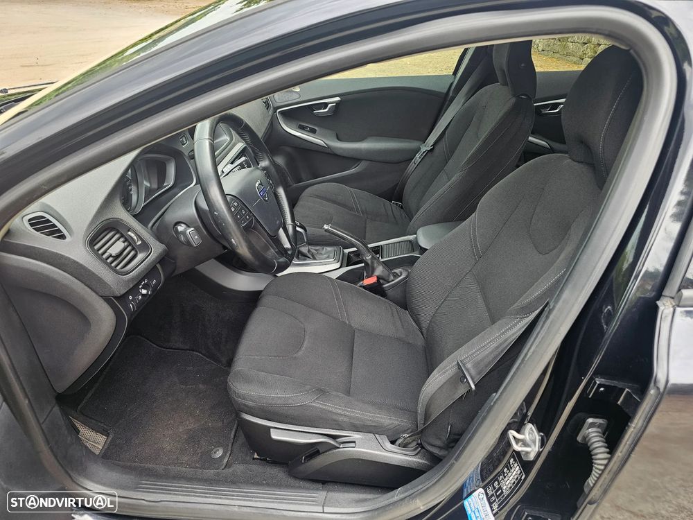 Volvo V40 Cross Country 1.6 D2 Kinetic Powershift - 17