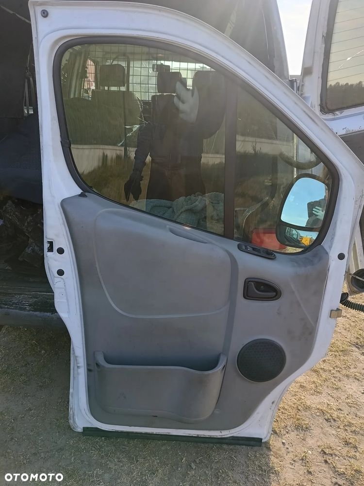 Drzwi prawe lewe boczne przednie przód Trafic II Vivaro Primastar - 5