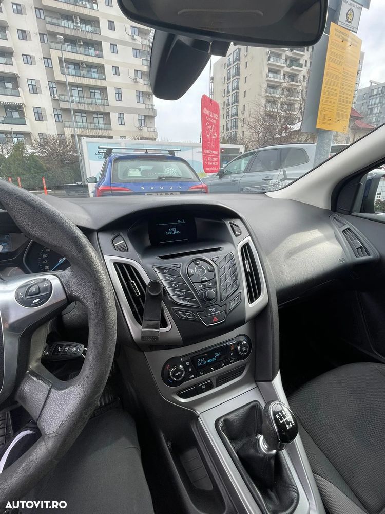 Ford Focus 1.6 TDCi DPF Titanium - 5