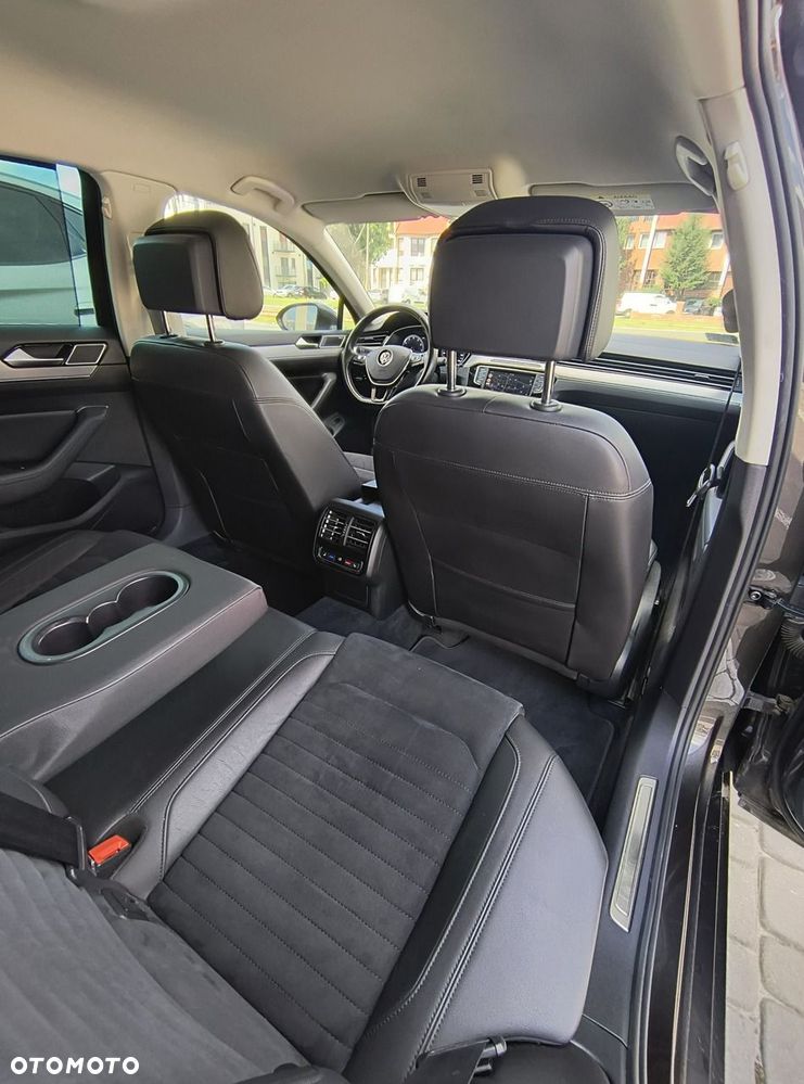 Volkswagen Passat 2.0 TSI BMT 4Mot Highline DSG - 19