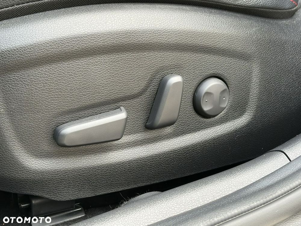 Kia ProCeed 1.6 T-GDI DCT7 OPF GT - 28