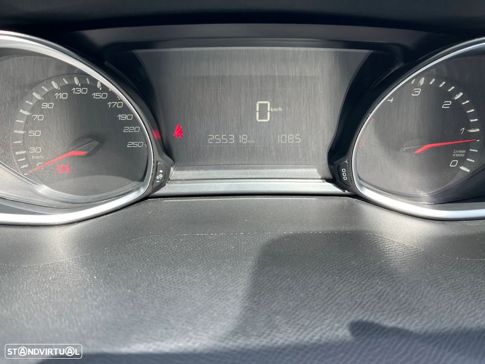 Peugeot 308 SW 1.6 BlueHDi Style - 21