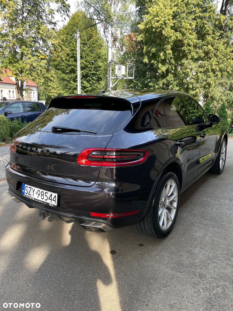 Porsche Macan Turbo PDK - 11