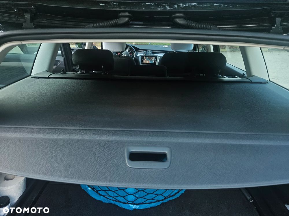 Volkswagen Passat - 10