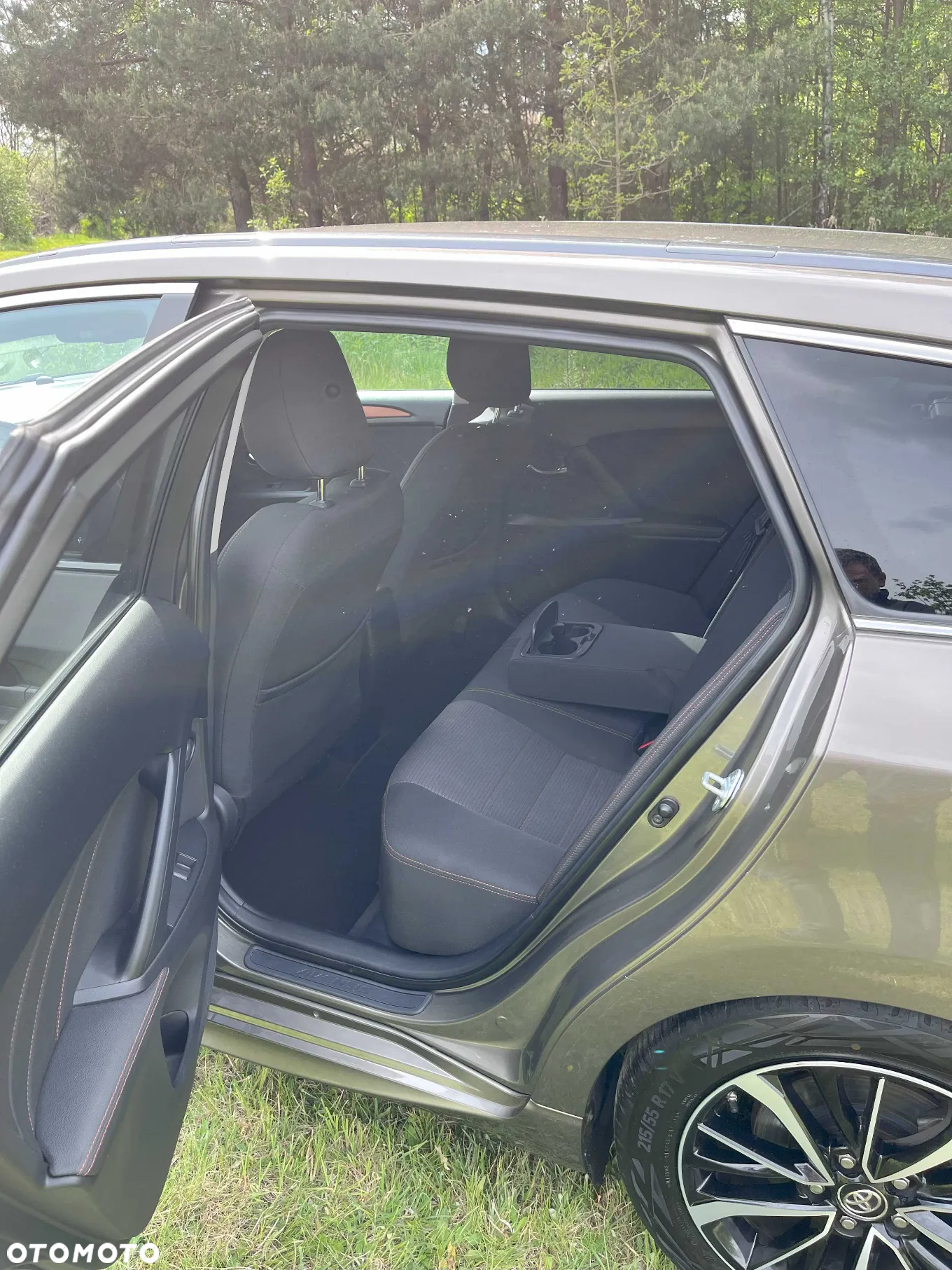 Toyota Avensis 2.0 D-4D Premium - 13